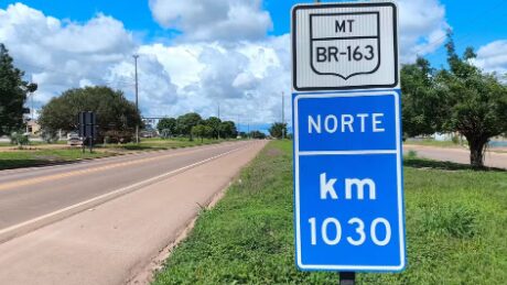 Cobrança de pedágio por todos os eixos de caminhões na BR-163 começa nesta segunda-feira (5); entenda