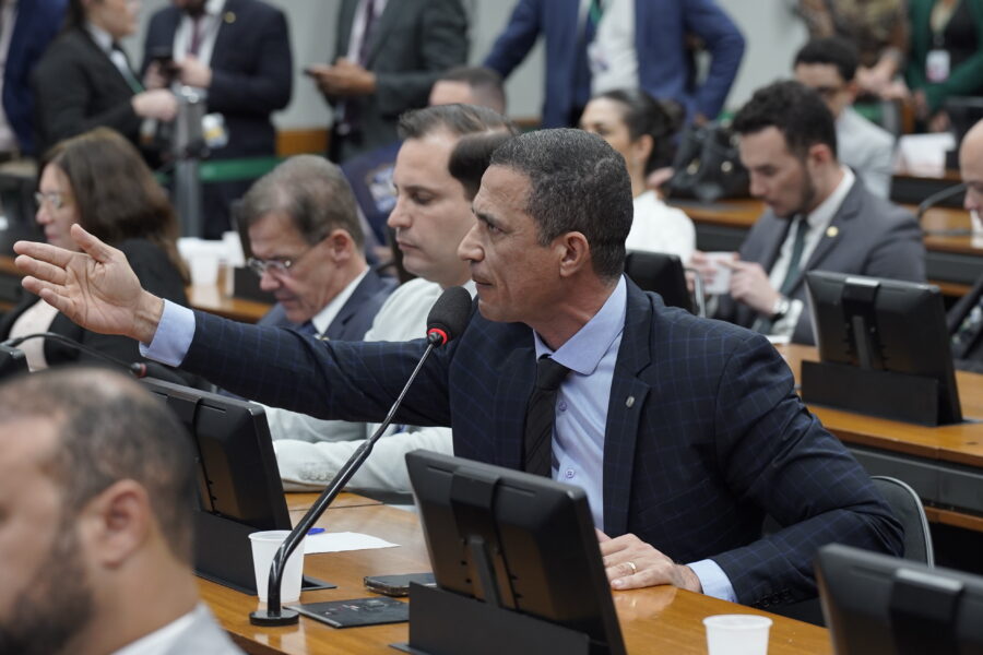 Após questionamento do deputado Coronel Assis, delegado da PF admite falha do Governo no escândalo do INSS