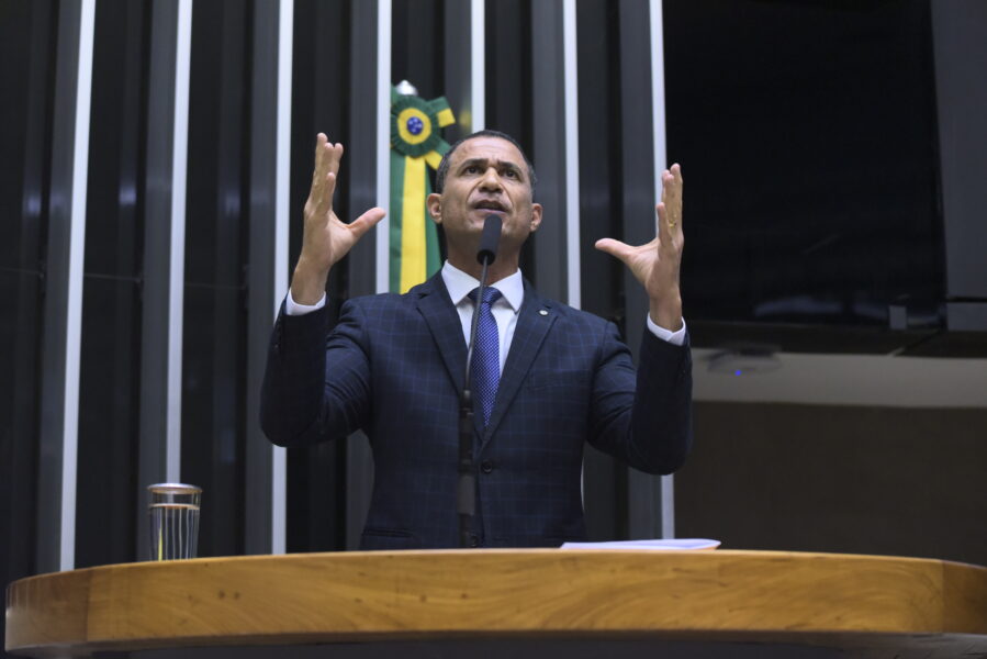 Deputado federal Coronel Assis refuta decisão de Flávio Dino sobre desapropriação de terras