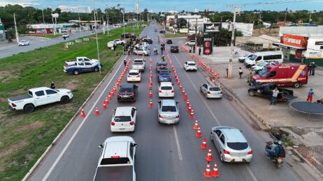Motorista foragido por roubo é preso durante Operação Lei Seca em Várzea Grande