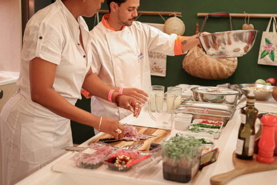 Cozinha Encantos traz os segredos por trás de receitas e técnicas gastronômicas