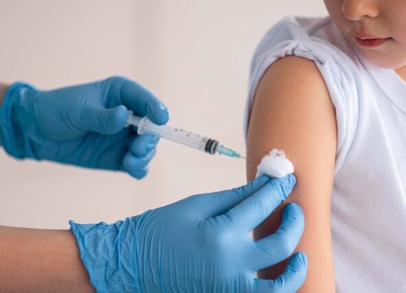 Com a chegada do inverno, especialista reforça alerta para vacinação contra doenças pneumocócicas