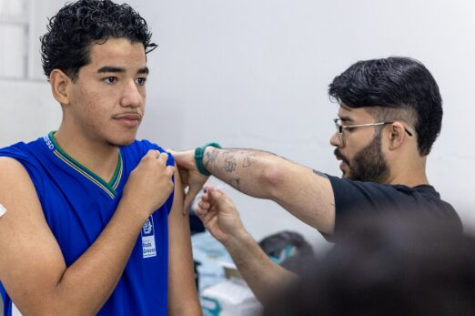 Rondonópolis | Prefeitura leva vacinação contra HPV para escolas