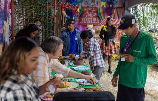Rondonópolis | Centro Pop realiza Festa Junina para 150 pessoas em situação de rua