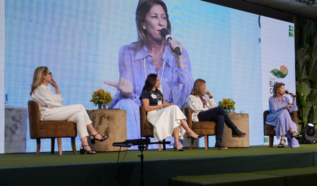 Coragem como escolha: Mônica Monteiro, executiva e presidente do BRICS Women, foi uma das mulheres inspiradoras no “Elas no Campo 2025”