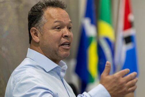 Cláudio Ferreira determina posse imediata de candidata autista aprovada em concurso