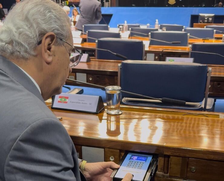 Jayme Campos critica aumento de vagas para deputados e vota contra PLP 177/23