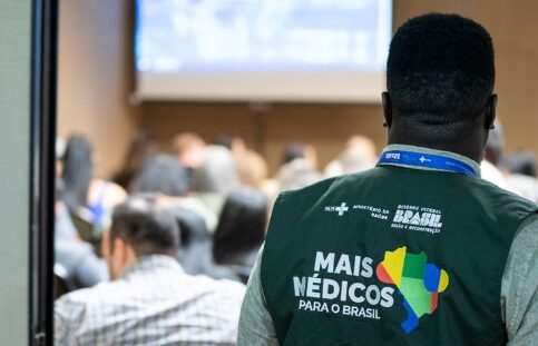 Mato Grosso recebe 89 novos profissionais do Mais Médicos para reforçar o atendimento em áreas vulneráveis e territórios indígenas