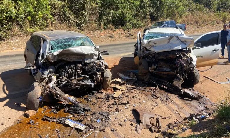Motoristas morrem em acidente entre dois carros na BR-163 em MT