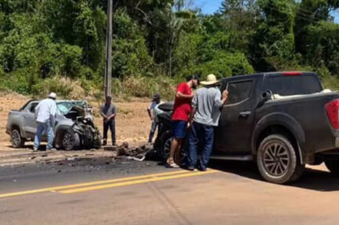 Acidente entre caminhonete e picape deixa 3 mortos e 3 feridos na MT-208