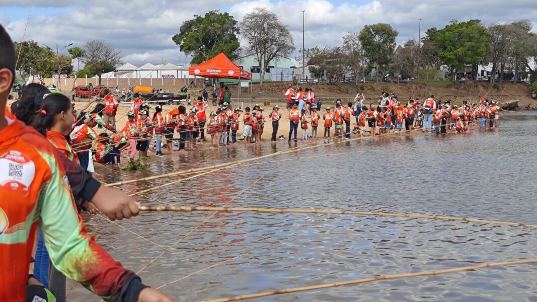Prova Juvenil reúne 700 crianças na praia do Daveron durante o 42º FIPe
