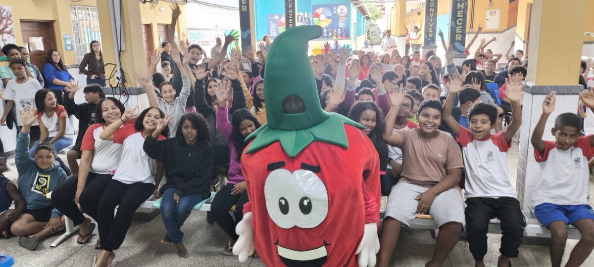 Espetáculo circula por escolas do Mato Grosso estimulando a adoção de hábitos saudáveis