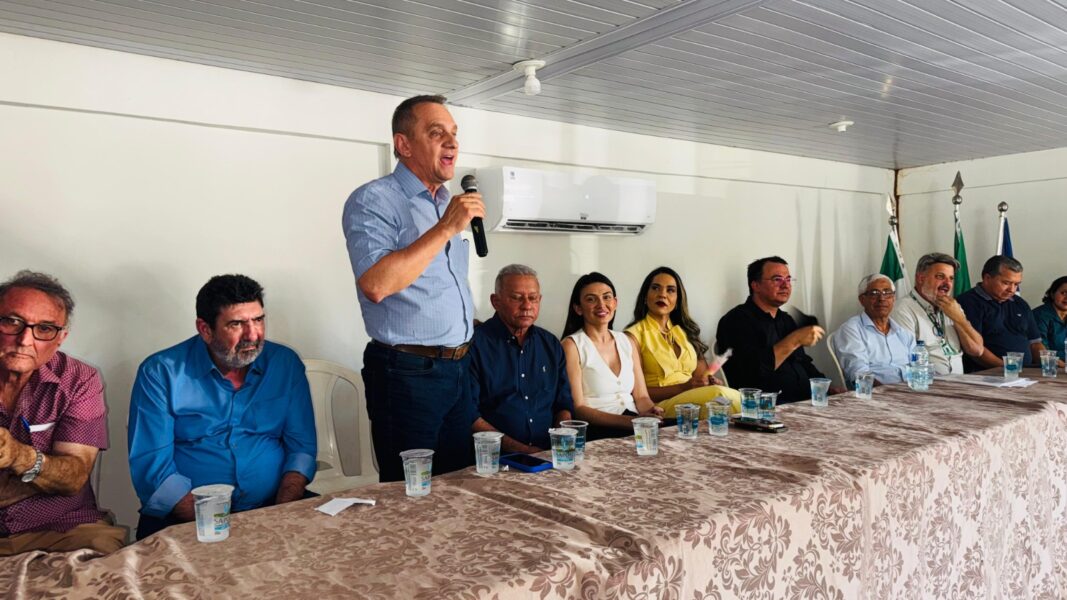 Wilson Santos prestigia a entrega de títulos de regularização fundiária em Nobres