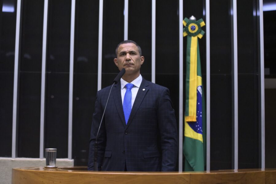 Deputado Coronel Assis votará para manter veto ao aumento de vagas na Câmara Federal
