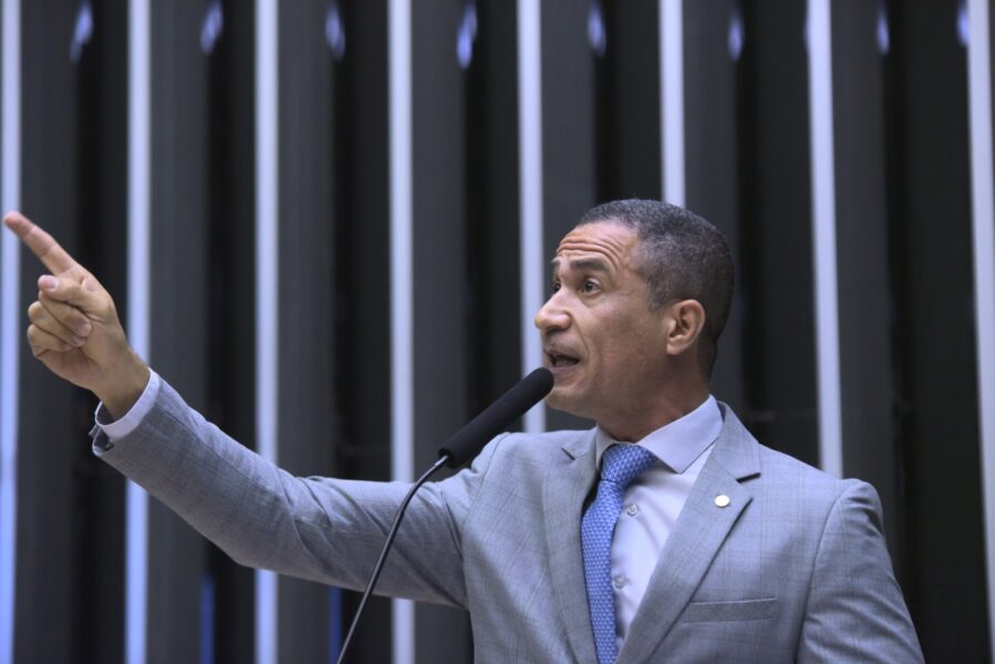 Deputado Coronel Assis avalia que soltura do rapper Oruam é “desmoralização completa do Estado”
