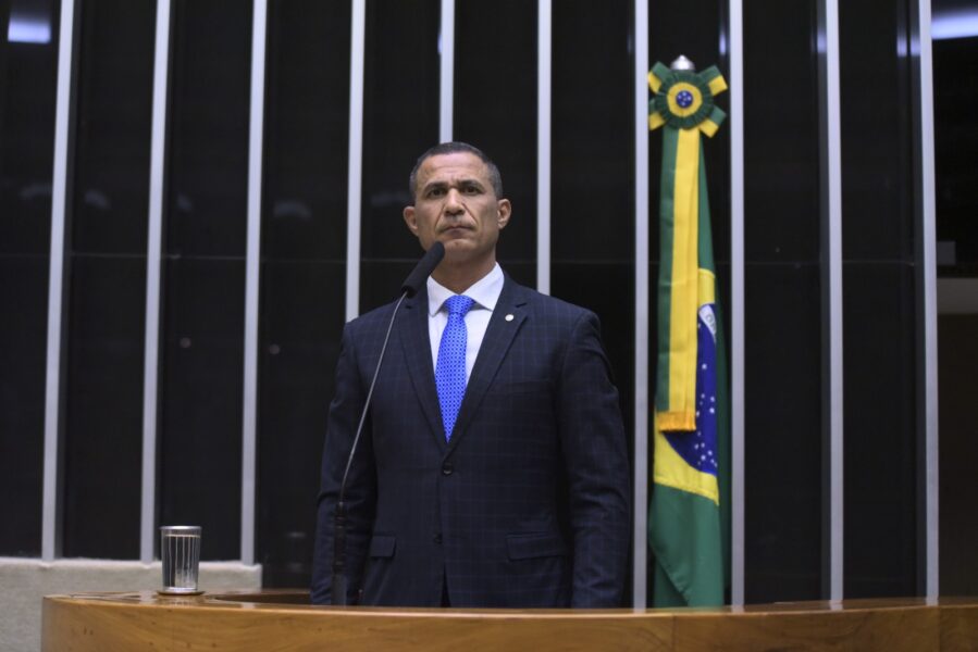 Deputado Coronel Assis vota a favor da PEC das Prerrogativas e defende mandato parlamentar livre de perseguições