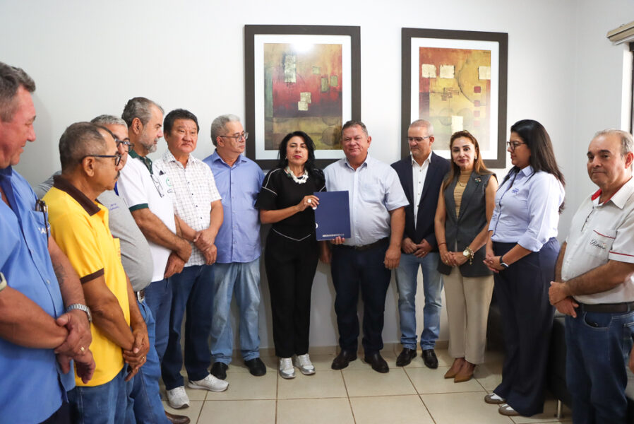 Prefeitura de Cáceres recebe da FIEMT projeto para retomada do Distrito Industrial