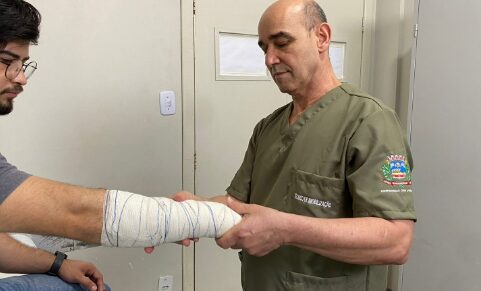 Rondonópolis | Secretaria de Saúde viabiliza novos uniformes para servidores da rede hospitalar