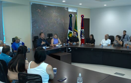 Prefeito colhe demandas das comunidades do Jardim das Flores, Nossa Senhora do Amparo e Jardim Iguaçu