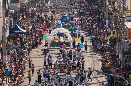 Milhares de rondonopolitanos celebraram a independência do Brasil neste domingo