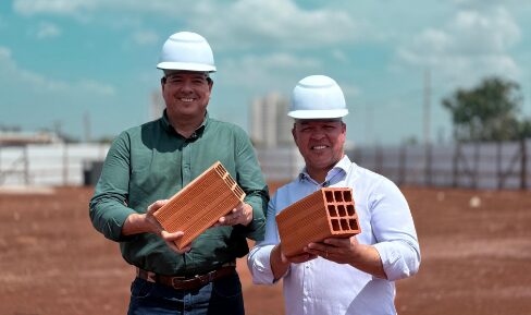 Prefeito enfatiza obra do Sicredi e aponta novo momento para Rondonópolis