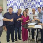 Prefeitura recebe caminhão pipa