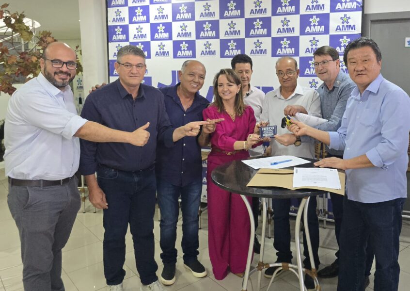 Prefeitura de Cáceres recebe caminhão-tanque para reforçar o combate a incêndios