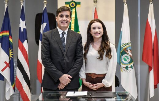 Procuradora-chefe do MPT em MT toma posse em Brasília