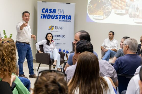 Rondonópolis | Prefeito participa de bate-papo com empresários do setor industrial em evento