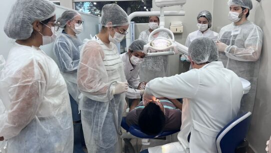 Profissionais de odontologia recebem capacitação para atender pessoas com deficiência