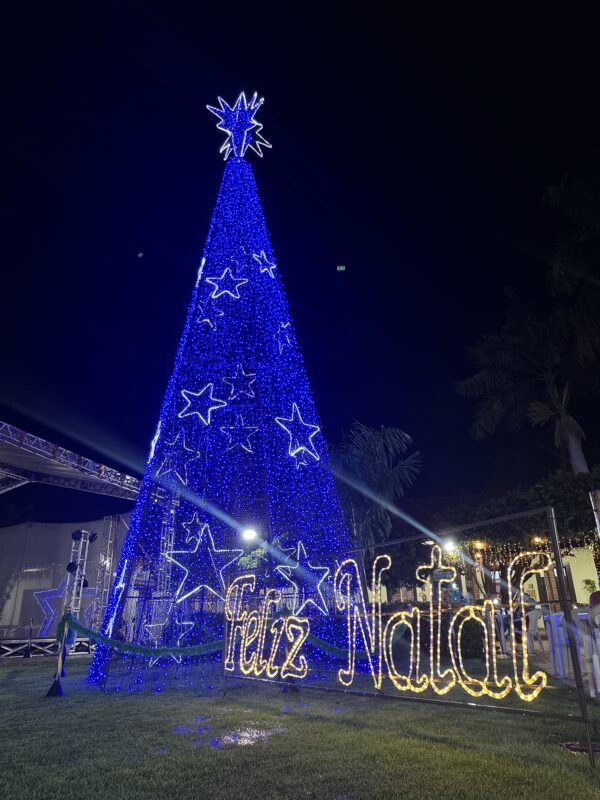 Acendimento das luzes abre a temporada da Magia do Natal no Sesc Arsenal e em Rondonópolis