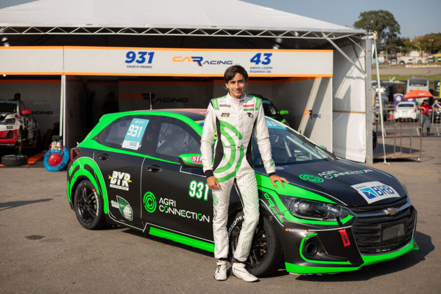 Empresa mato-grossense leva o agro para as pistas e aposta em jovens talentos na estreia da Stock Car em Cuiabá