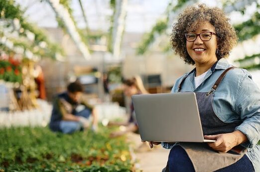 Governo do Brasil lança na COP30 plataforma digital que oferece crédito verde com juros reduzidos para pequenos negócios