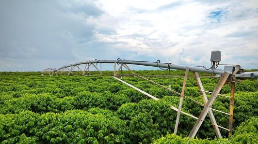 Governo formaliza regras para ampliar a eficiência da irrigação no campo