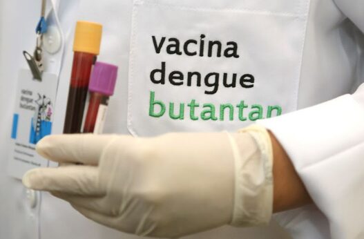 Primeira vacina nacional contra a dengue é aprovada pela Anvisa e será disponibilizada pelo SUS