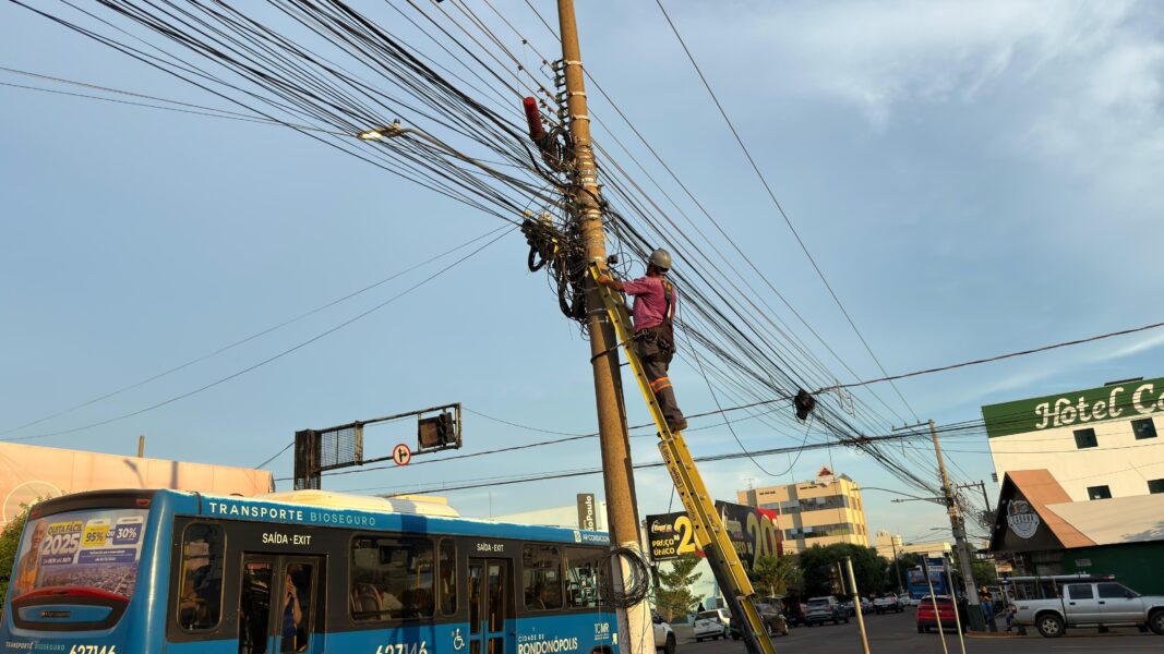Segurança e Limpeza Urbana | Prefeitura de Rondonópolis anuncia retirada de fiação em desuso