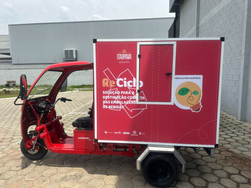 Grupo Petrópolis lança o ReCiclo, veículo elétrico que visa ampliar a margem de reciclagem de garrafas de vidro 