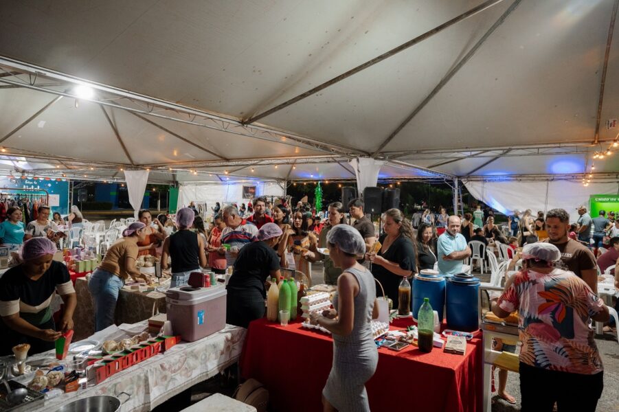 Feira de Natal movimenta comércio e fortalece pequenos negócios em Nova Canaã do Norte