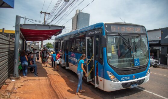 Rondonópolis | Prefeito decreta ônibus de graça para fomentar comércio no período natalino