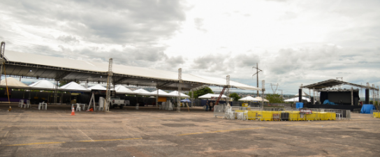 Prefeitura e parceiros oferecem serviços à comunidade no aniversário da cidade