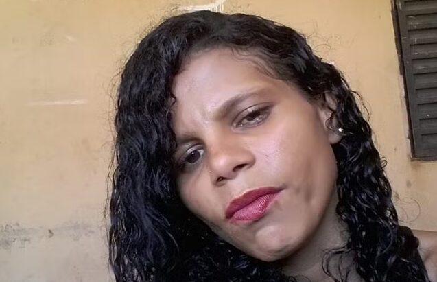 Mulher é encontrada morta dentro de carro em Cáceres e adolescente é apreendido suspeito do crime