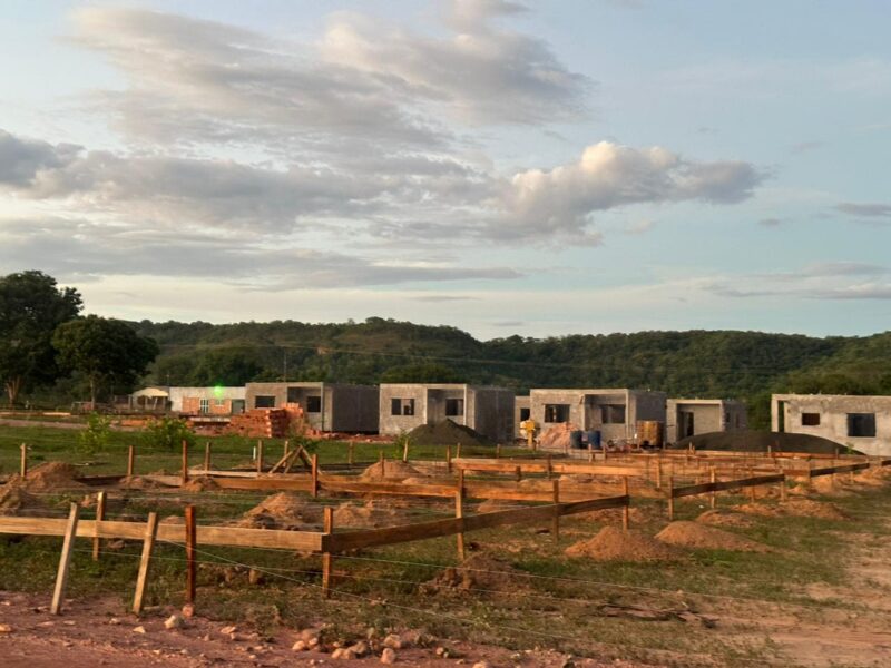 Construção de casas populares avança em Tesouro