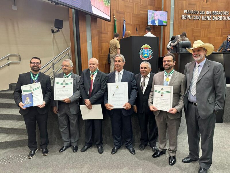 ALMT entrega Comenda Jonas Pinheiro e títulos de cidadão a produtores rurais