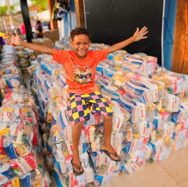 Neste Natal, solidariedade ganha nome e endereço: Instituto SOW lança campanha para arrecadar 1.500 cestas básicas