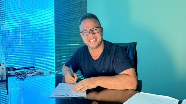 Cláudio Ferreira retorna de férias e reassume Prefeitura de Rondonópolis