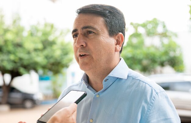 Rondonópolis | Prefeito em exercício amplia divulgação para acesso a absorventes, remédios e fraldas geriátricas