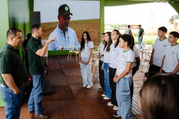 Agro-Sol apresenta portfólio de sementes focado em produtividade e retorno ao produtor durante Show Safra 2026
