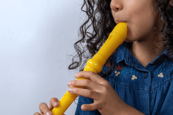 Estão abertas as inscrições para cursos de balé, teatro, violão e flauta doce no Sesc Rondonópolis