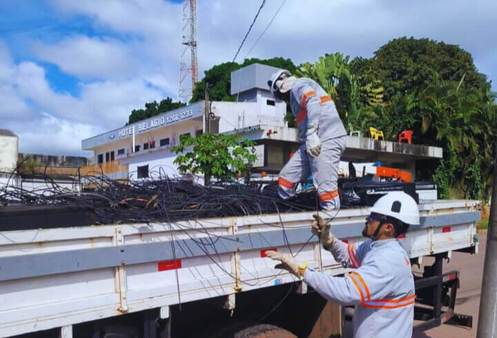 Operação Telefone Sem Fio retira mais de 12 quilômetros de cabos irregulares em Pontes e Lacerda