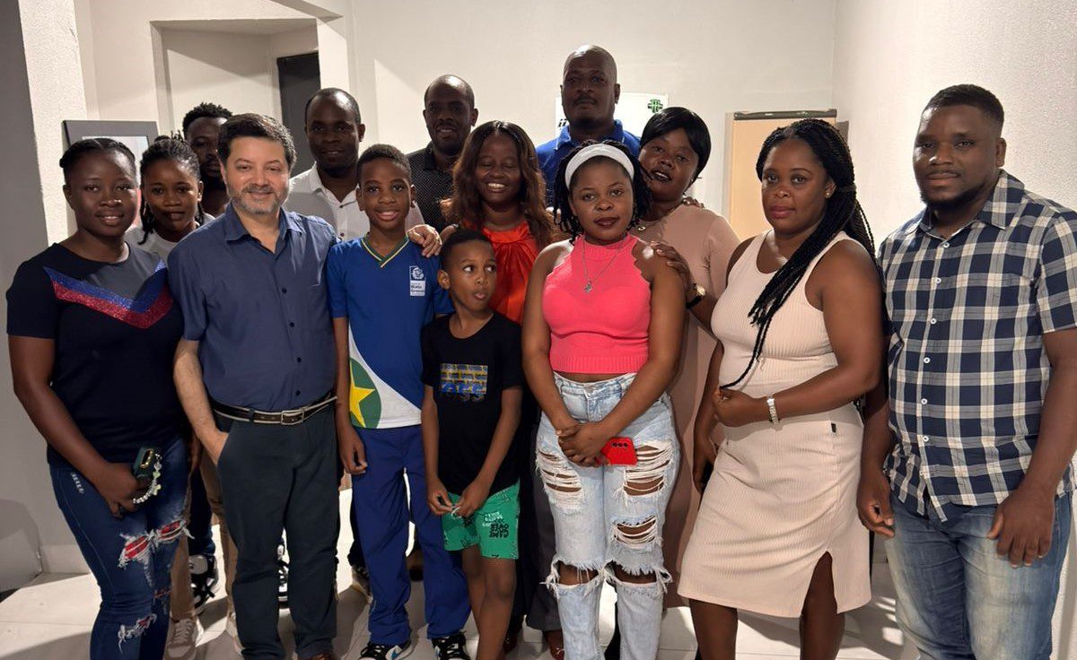 Vereador Dr. José Felipe recebe homenagem da comunidade haitiana em Rondonópolis